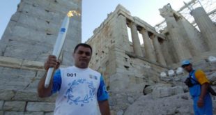 «Έφυγε» ο Μπάμπης Χολίδης