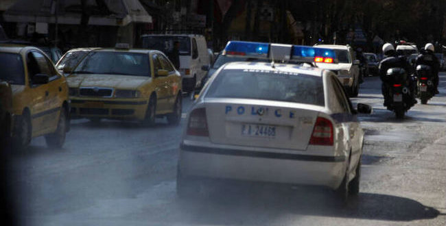 Κινηματογραφική καταδίωξη στο Μενίδι - Τραυματίστηκαν τρεις αστυνομικοί
