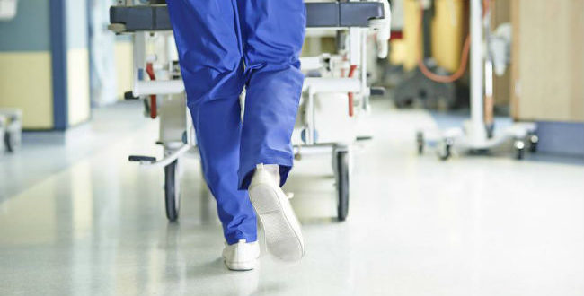 Στάση εργασίας από τους τραυματιοφορείς- Συγκέντρωση στο υπ. Υγείας