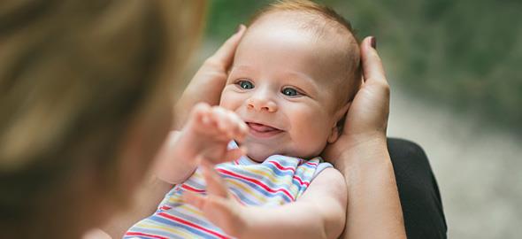 Τα μωρά ανταποδίδουν το χαμόγελο της μαμάς τους...συνειδητά!